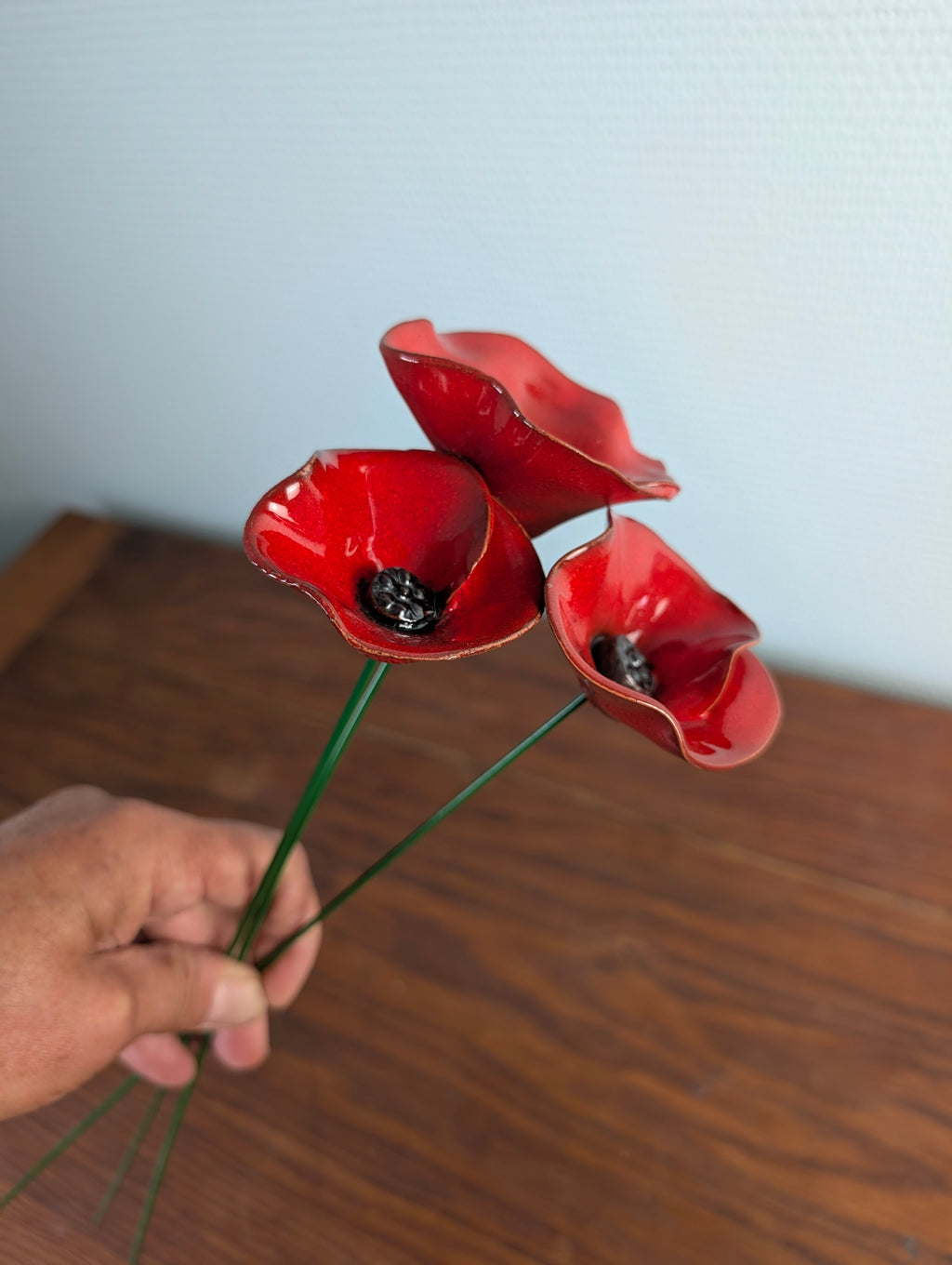 Petit Coquelicot en Faïence Émaillée sur Tige — Décoration d'Intérieur & Balcon